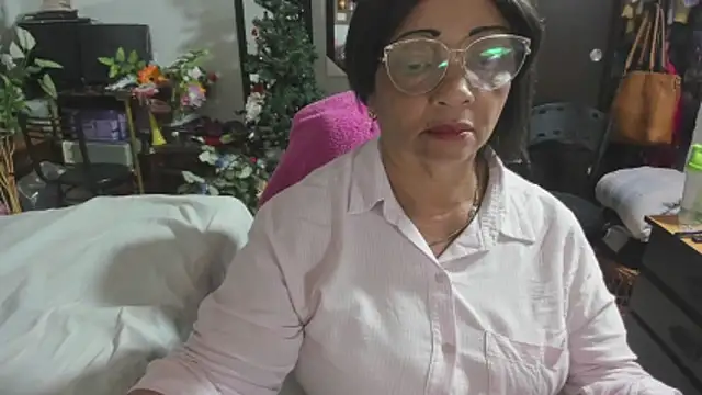 Mrs mommy  online show from December 2025 01:25:01 AM