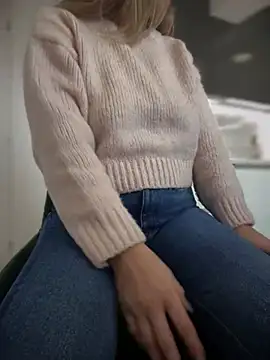 HotXMom online show from January 2025 07:54:01 AM