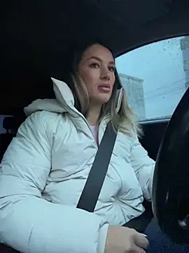 HotXMom online show from March 2025 04:19:01 AM