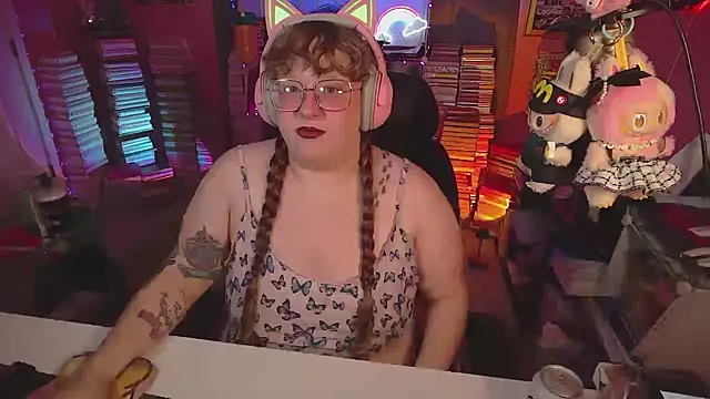Snapshot of FatVeronica chatting on July 2026 06:07:02 PM FatVeronica online show from July 2026 06:07:02 PM