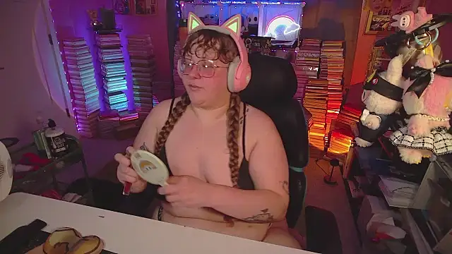 FatVeronica online show from August 2026 06:32:02 PM