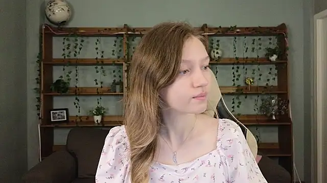 Ksuhesa online show from December 2025 01:12:02 AM