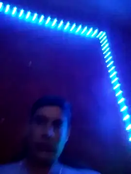 chicovergudo27 online show from November 2025 09:11:01 AM