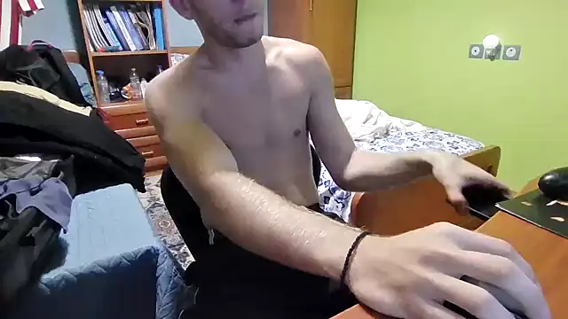 Snapshot of AvarageEuropeGuy chatting on September 2025 07:01:01 AM AvarageEuropeGuy online show from September 2025 07:01:01 AM