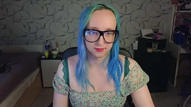 Snapshot of TheTrixy chatting on May 2026 05:54:02 PM TheTrixy online show from May 2026 05:54:02 PM