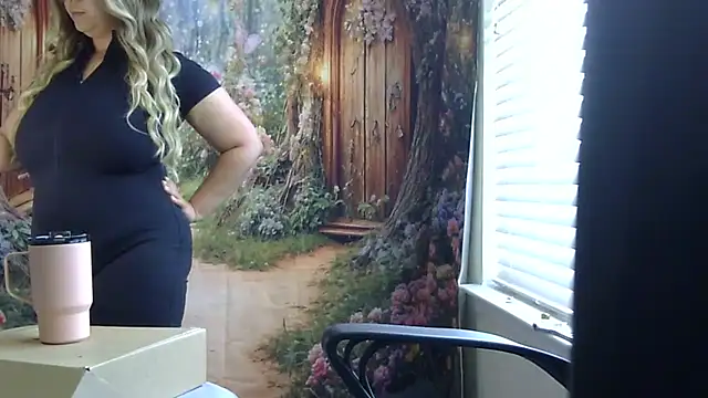 Paisleehaze online show from April 2026 02:55:02 PM