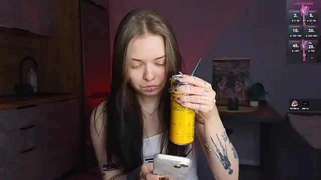 Snapshot of doll_lol_ chatting on January 2025 01:57:02 PM doll lol online show from January 2025 01:57:02 PM