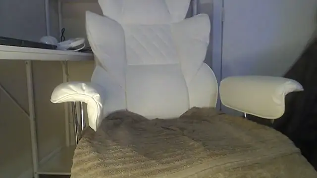 Tecsavy online show from April 2026 03:50:02 AM