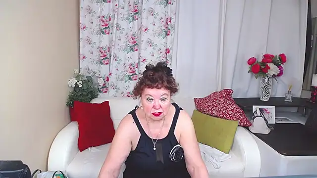 Snapshot of YourHotGranny chatting on March 2025 10:30:02 AM YourHotGranny online show from March 2025 10:30:02 AM