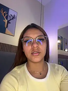 Snapshot of NicolleeEvanss chatting on June 2026 10:46:02 AM NicolleeEvanss online show from June 2026 10:46:02 AM