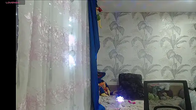 CamDiva113 online show from February 2026 02:44:01 PM