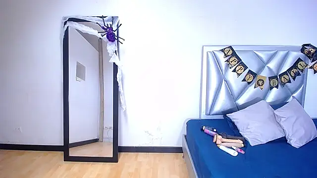 exotic karmella online show from October 2025 01:39:01 AM