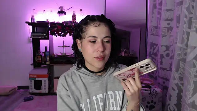 Snapshot of Hellen_dumont chatting on February 2026 02:37:02 AM Hellen dumont online show from February 2026 02:37:02 AM