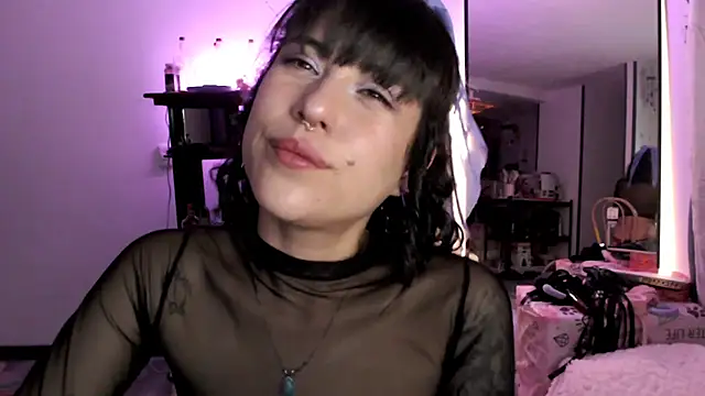 Snapshot of Hellen_dumont chatting on February 2026 01:45:04 AM Hellen dumont online show from February 2026 01:45:04 AM