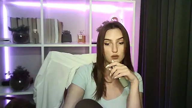 Snapshot of X_Alisa chatting on September 2025 06:42:01 PM X Alisa online show from September 2025 06:42:01 PM