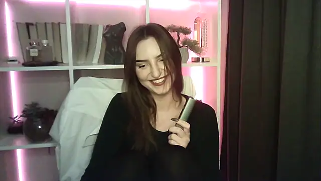 Snapshot of X_Alisa chatting on November 2025 07:19:01 PM X Alisa online show from November 2025 07:19:01 PM