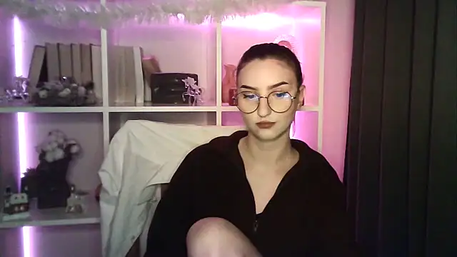 Snapshot of X_Alisa chatting on December 2025 07:31:01 PM X Alisa online show from December 2025 07:31:01 PM