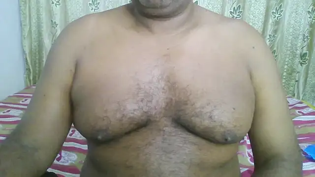 Snapshot of Beargryzzly chatting on December 2024 06:51:01 AM Beargryzzly online show from December 2024 06:51:01 AM