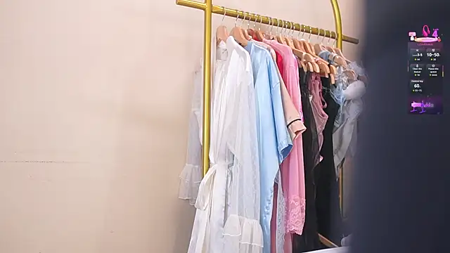 katlyn martins online show from November 2025 06:40:02 PM