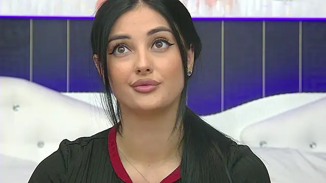 SophiaVilner online show from September 2025 06:23:02 PM