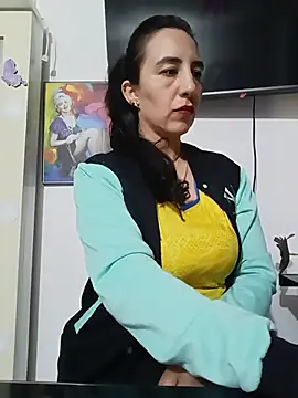 Snapshot of christine-x chatting on June 2026 10:32:01 PM christine-x online show from June 2026 10:32:01 PM