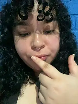 Snapshot of Kimberliprivv chatting on April 2026 05:25:02 PM Kimberliprivv online show from April 2026 05:25:02 PM