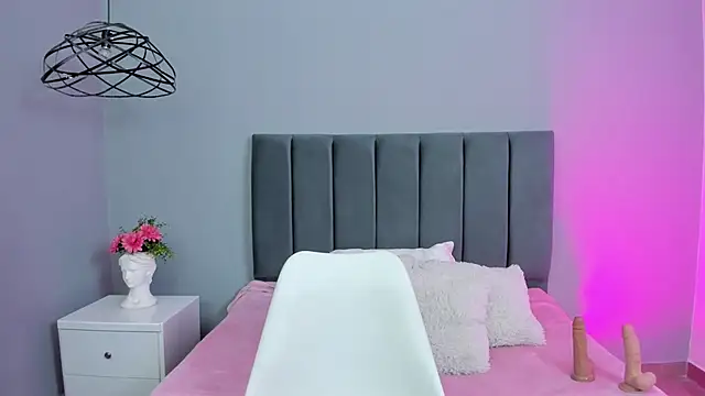 ScarletGV online show from March 2025 04:50:02 PM