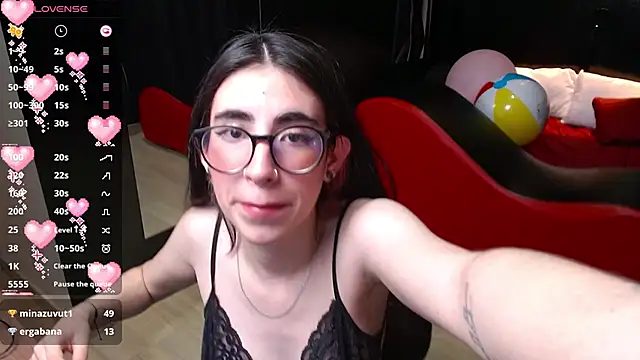 Snapshot of LenaRoses chatting on December 2024 10:07:02 PM LenaRoses online show from December 2024 10:07:02 PM