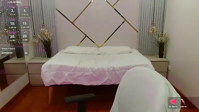 Snapshot of LenaRoses chatting on September 2025 08:10:02 PM LenaRoses online show from September 2025 08:10:02 PM