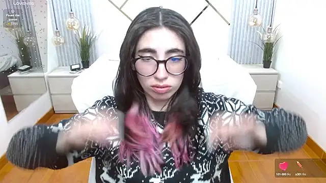 Snapshot of LenaRoses chatting on September 2025 07:50:01 PM LenaRoses online show from September 2025 07:50:01 PM