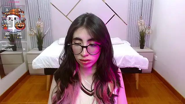 Snapshot of LenaRoses chatting on November 2025 05:24:02 PM LenaRoses online show from November 2025 05:24:02 PM