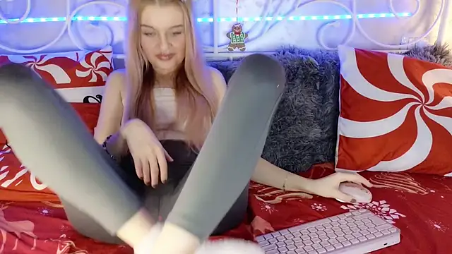 nicollewetpussy online show from December 2024 11:24:01 PM