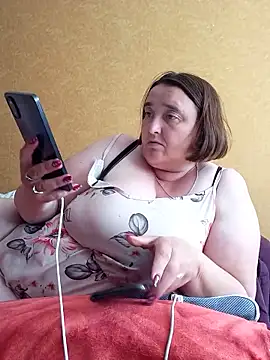Snapshot of Liluboobs chatting on June 2026 01:57:02 PM Liluboobs online show from June 2026 01:57:02 PM