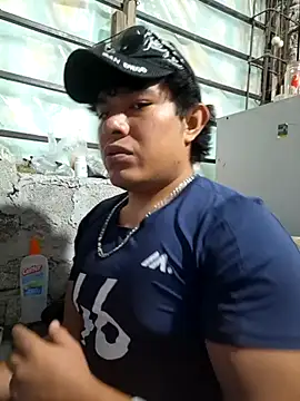 Snapshot of GusssHOT chatting on October 2025 08:51:01 PM GusssHOT online show from October 2025 08:51:01 PM