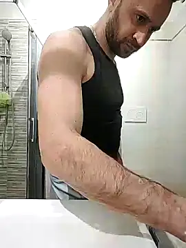 Snapshot of gilera250s chatting on December 2024 11:35:02 PM gilera250s online show from December 2024 11:35:02 PM