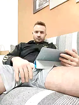 Snapshot of gilera250s chatting on January 2025 08:06:01 AM gilera250s online show from January 2025 08:06:01 AM