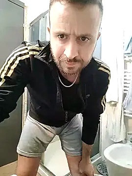 Snapshot of gilera250s chatting on January 2025 08:18:01 PM gilera250s online show from January 2025 08:18:01 PM