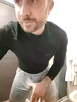 Snapshot of gilera250s chatting on January 2025 04:34:02 PM gilera250s online show from January 2025 04:34:02 PM