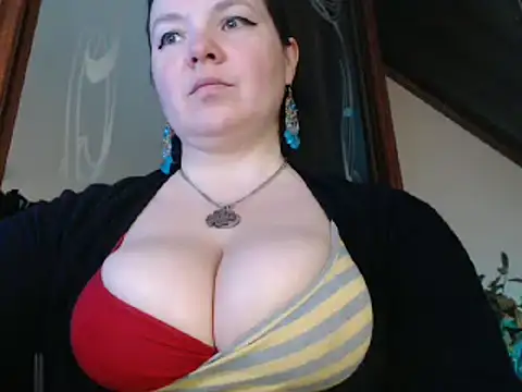 amorelara online show from March 2025 08:45:01 AM