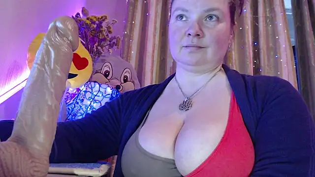 amorelara online show from March 2026 01:17:01 PM