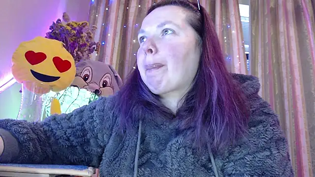 amorelara online show from April 2026 07:58:02 AM