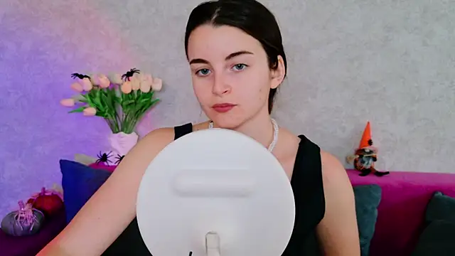 Miss Arwen online show from October 2025 05:15:02 AM