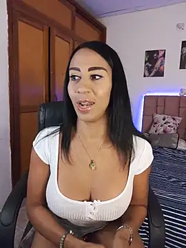 Snapshot of charlotte_bayron02 chatting on June 2026 12:17:01 AM charlotte bayron02 online show from June 2026 12:17:01 AM