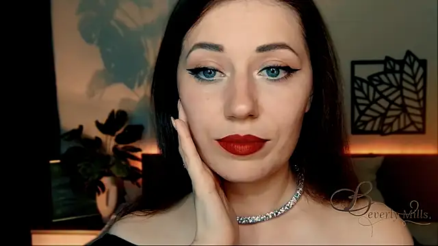 MissBeverlyMills online show from December 2024 06:42:02 PM