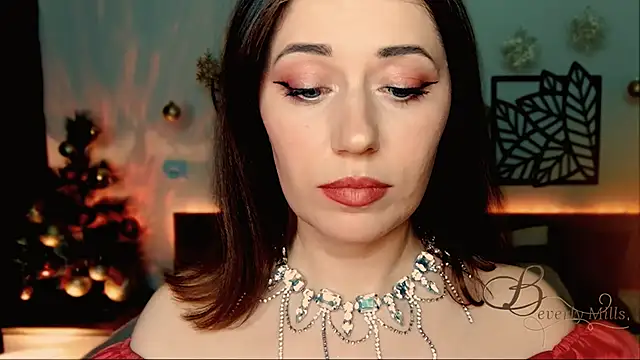 MissBeverlyMills online show from December 2024 08:17:02 PM