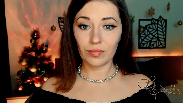 MissBeverlyMills online show from December 2024 06:08:01 PM