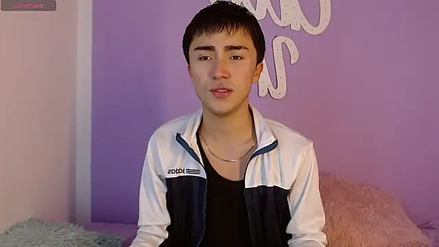 santi-fabulous online show from December 2024 03:59:02 AM