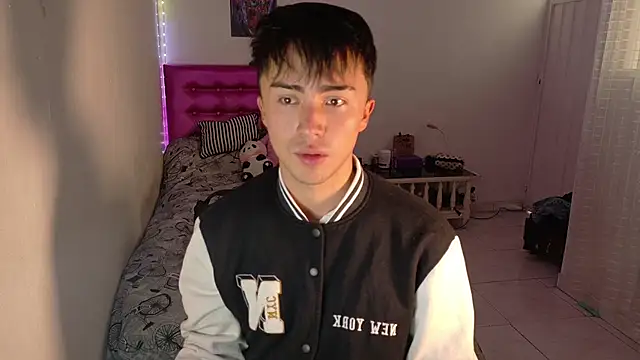 santi-fabulous online show from January 2026 06:44:02 PM