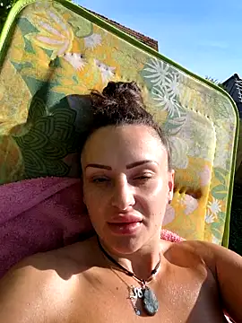 dolcevita002 online show from June 2026 06:31:01 AM