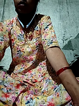 Snapshot of Anushka_Ji chatting on February 2025 04:33:02 PM Anushka Ji online show from February 2025 04:33:02 PM